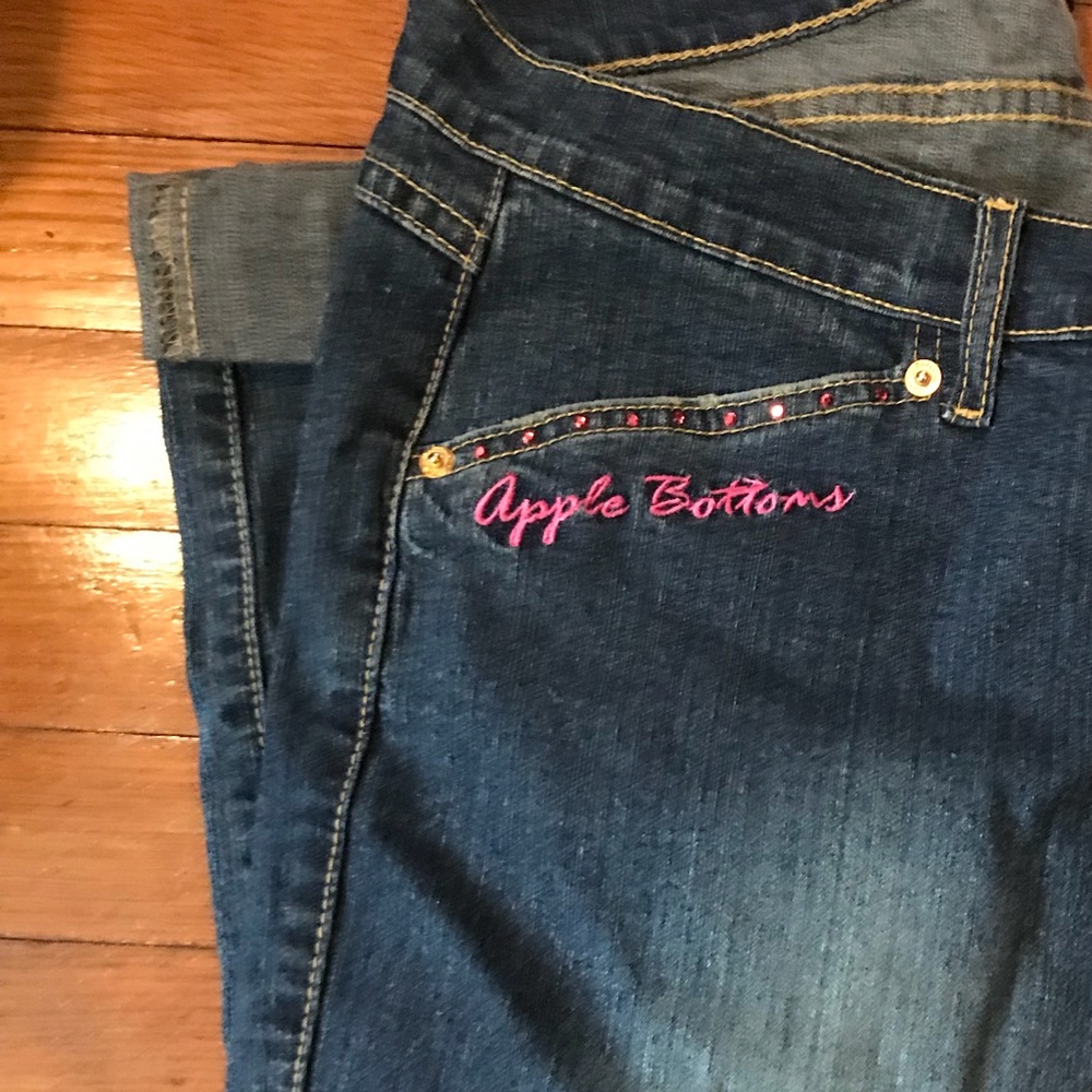 Apple bottom jean capri